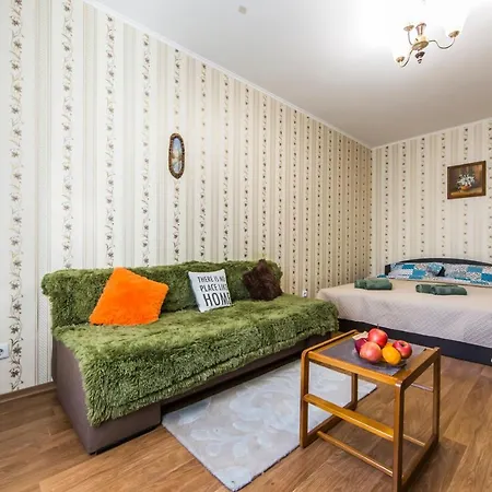 Near Metro Osokorki, Borispol Airport, Adonis Clinic Апартаменты *