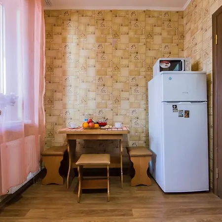Апартаменты Near Metro Osokorki, Borispol Airport, Adonis Clinic